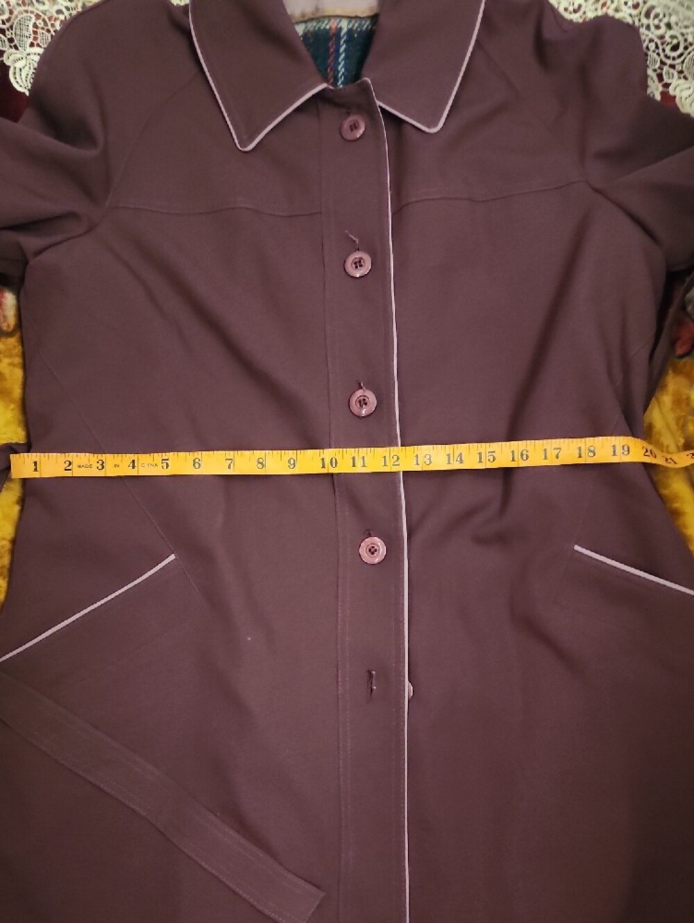 Vintage GEM ๐ Belted Trench Coat with Wool Insert And Soft Pink Piping - Picture 9 of 13